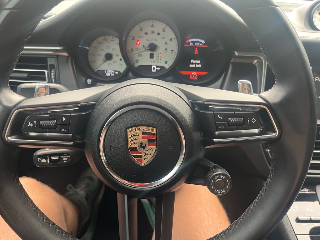 2024 Porsche Macan Image 21