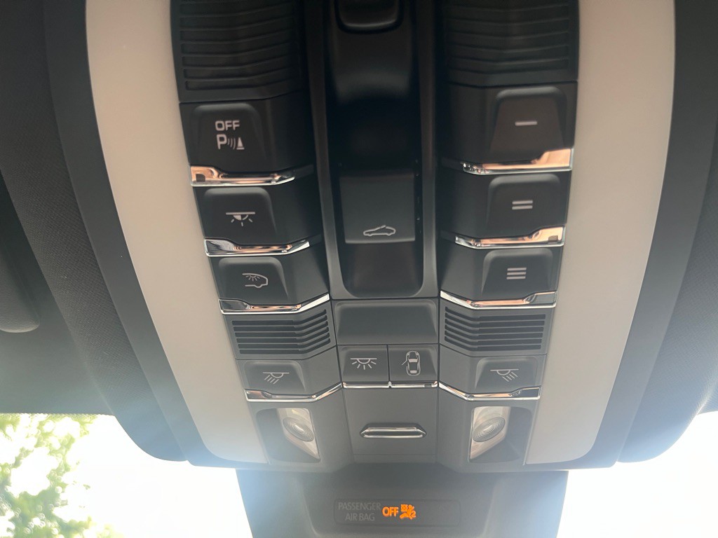 2024 Porsche Macan Image 29