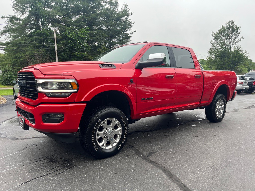 2022 RAM 3500 Image 2