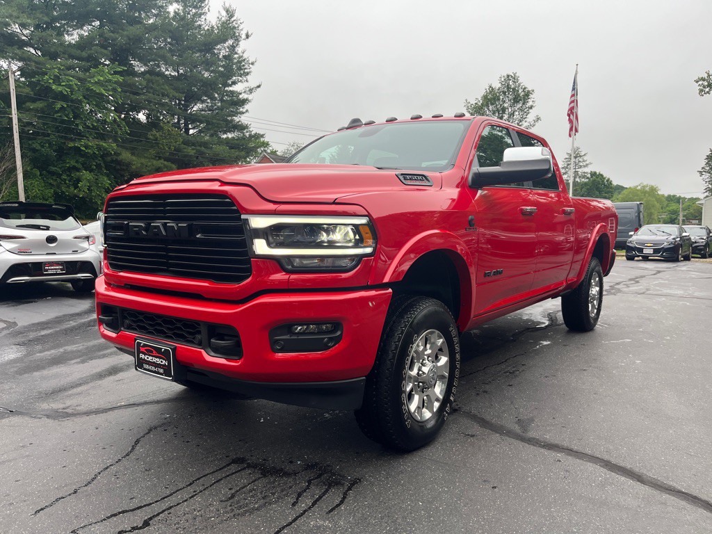 2022 RAM 3500 Image 3