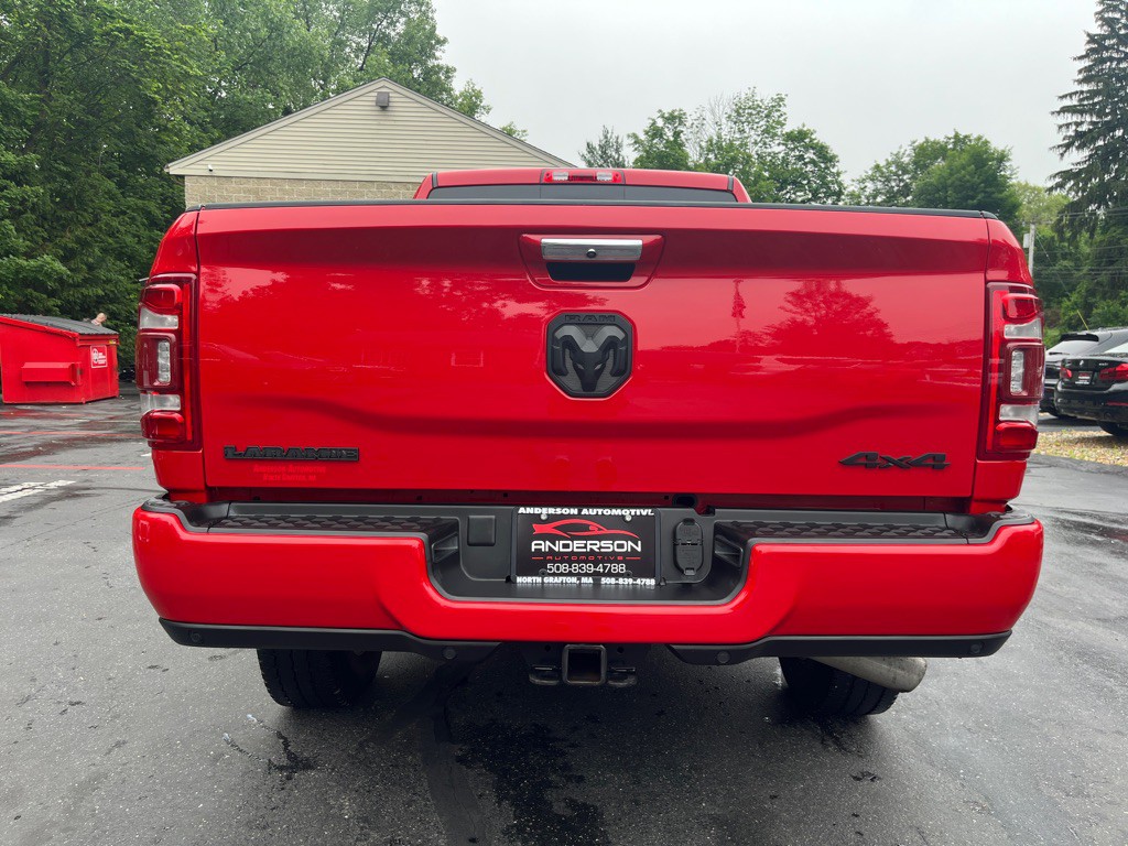 2022 RAM 3500 Image 11