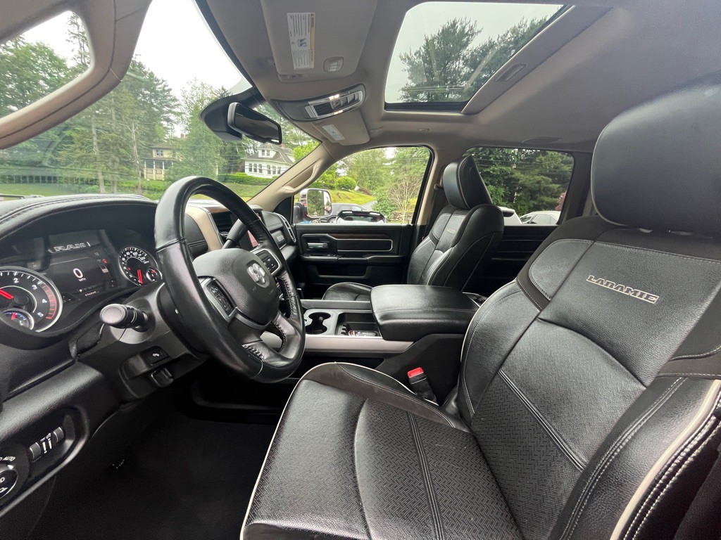 2022 RAM 3500 Image 21