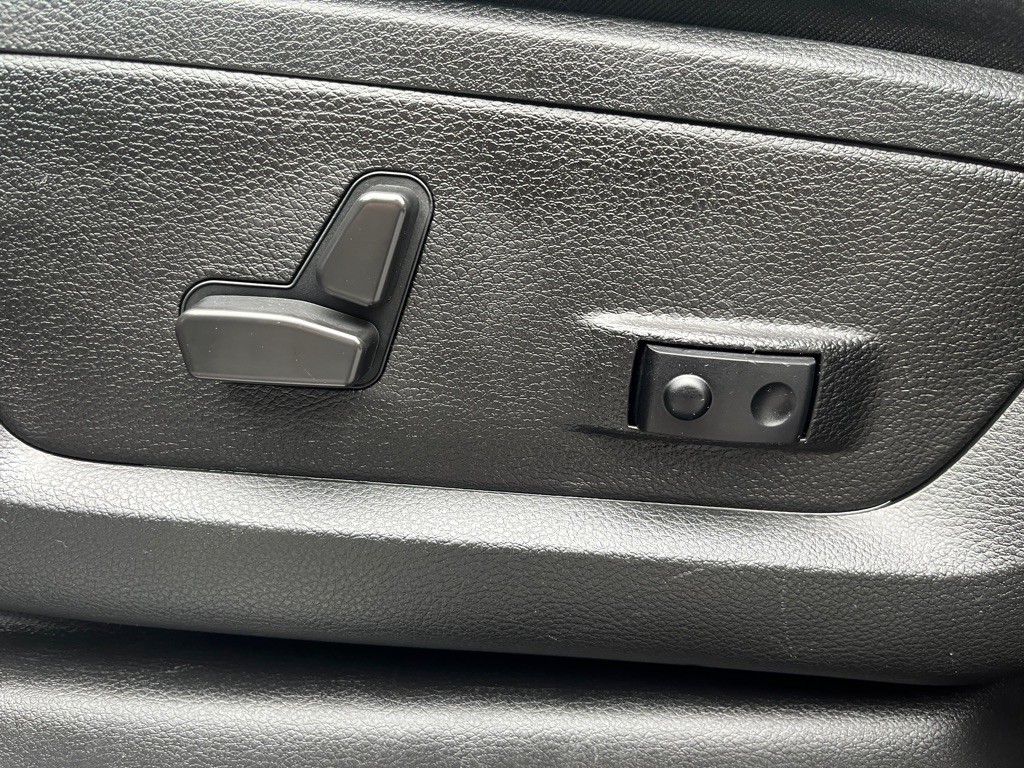 2022 RAM 3500 Image 24