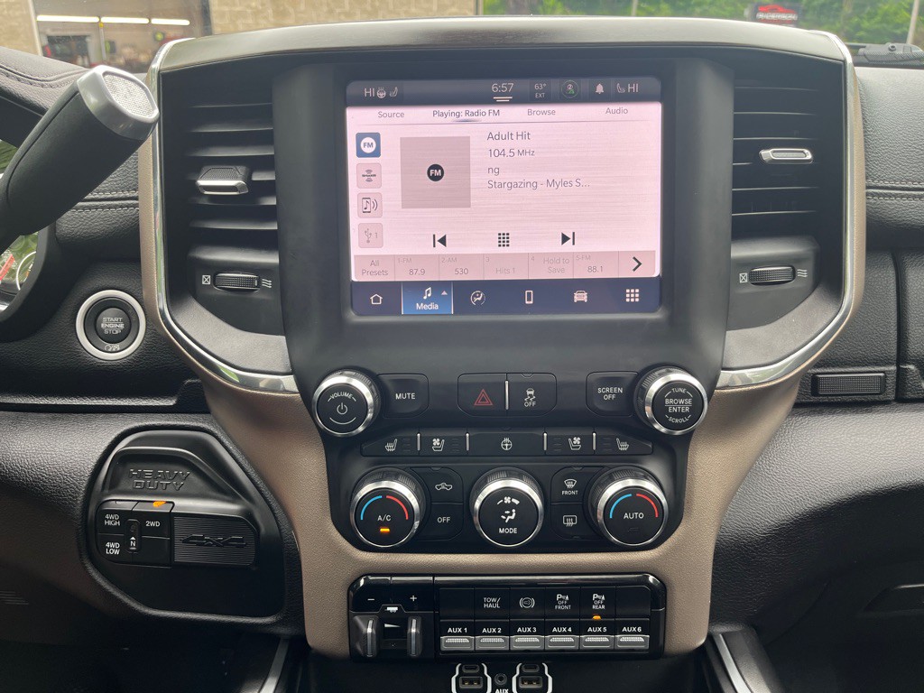 2022 RAM 3500 Image 28
