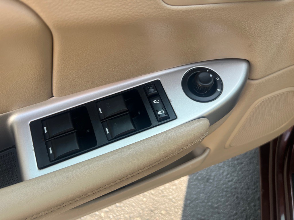 2012 Chrysler 200 Image 14