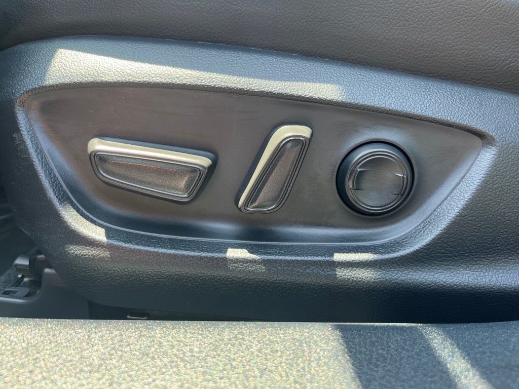 2024 Toyota Camry Image 19