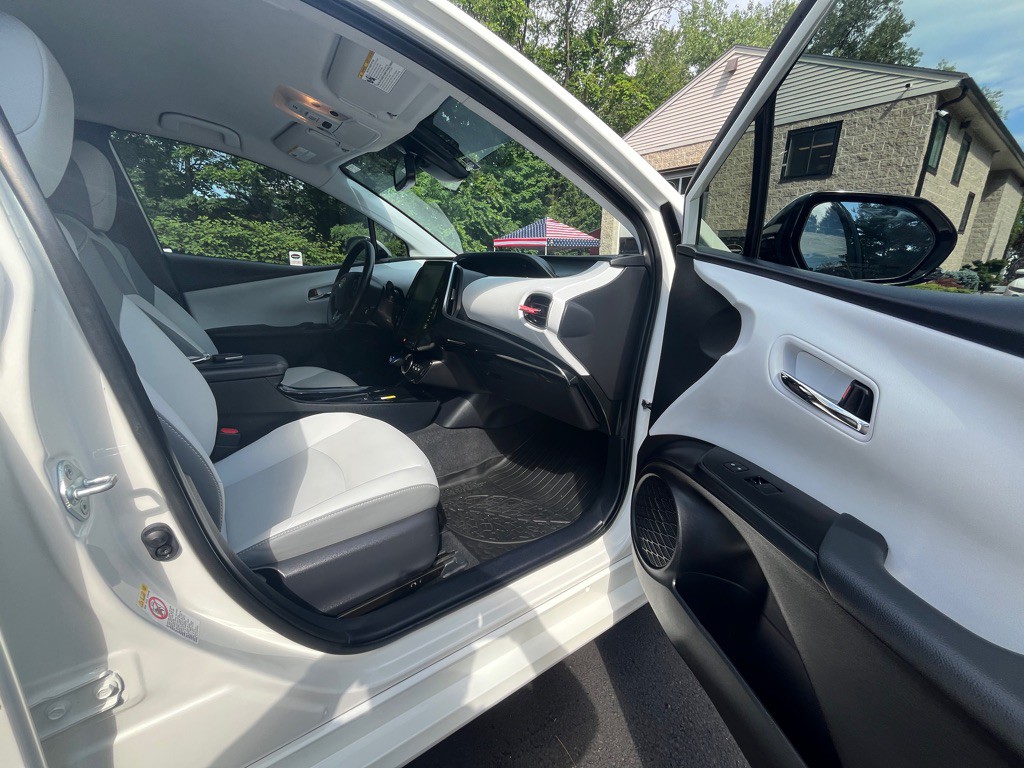 2020 Toyota Prius Image 6