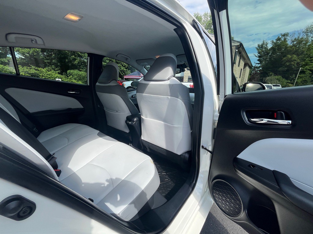 2020 Toyota Prius Image 7
