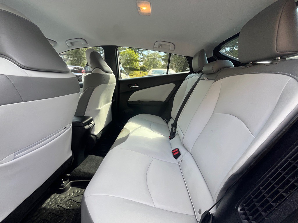 2020 Toyota Prius Image 12