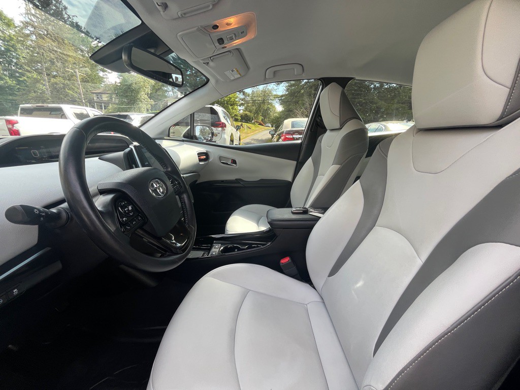 2020 Toyota Prius Image 15