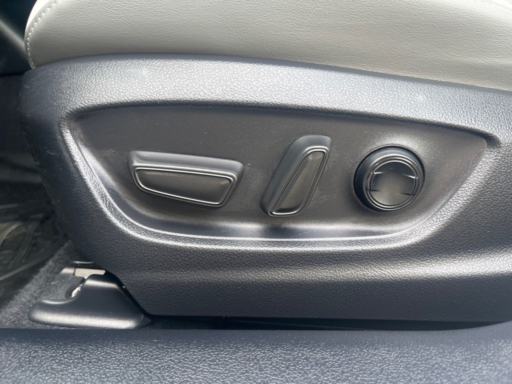 2020 Toyota Prius Image 17