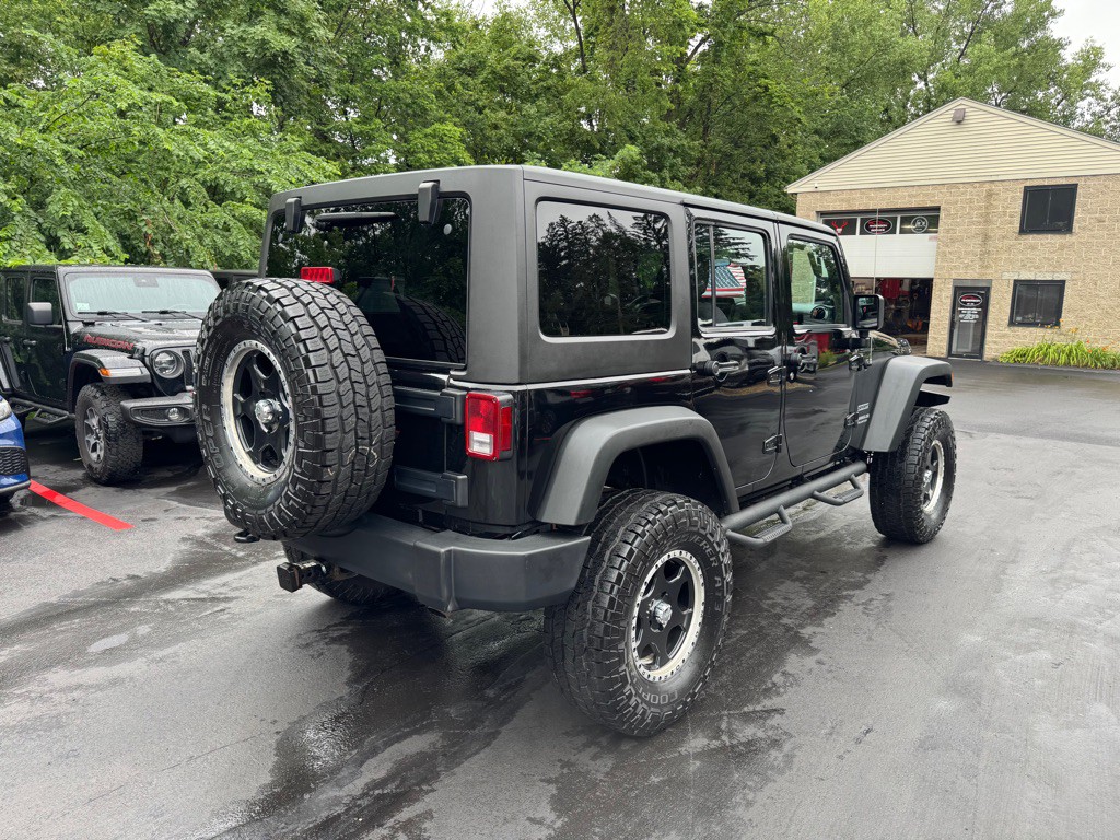 2013 Jeep Wrangler Unlimited Image 9