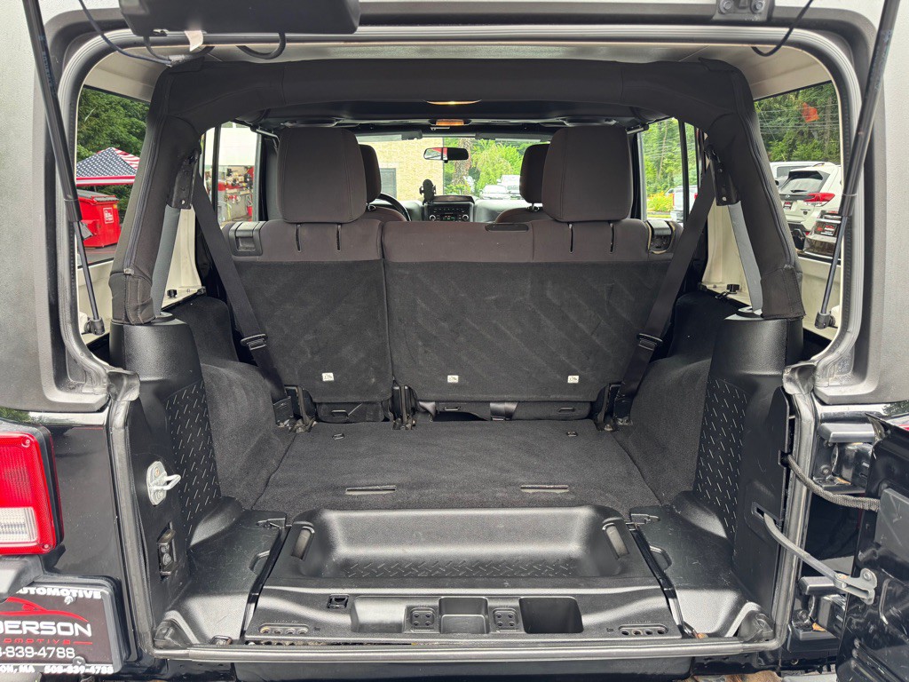 2013 Jeep Wrangler Unlimited Image 11