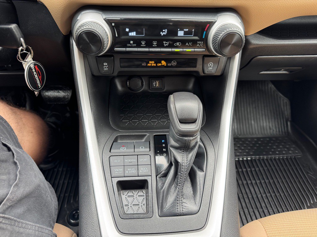 2023 Toyota Rav4 Image 25