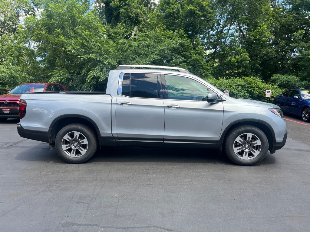 2017 Honda Ridgeline Image 5