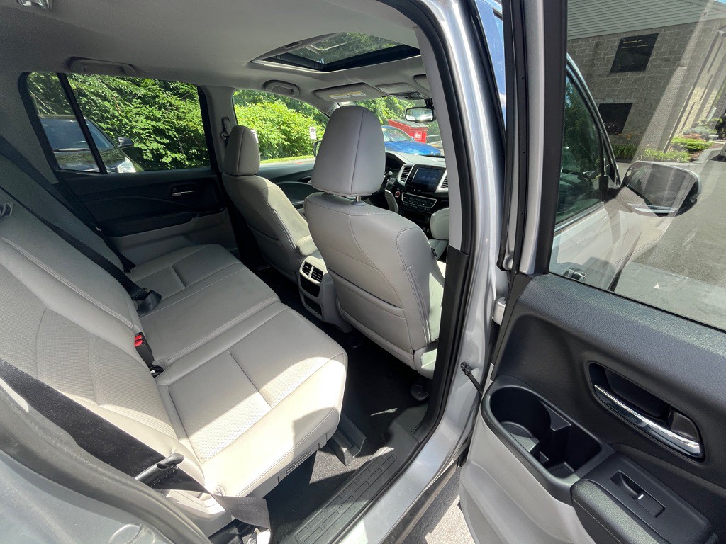 2017 Honda Ridgeline Image 7