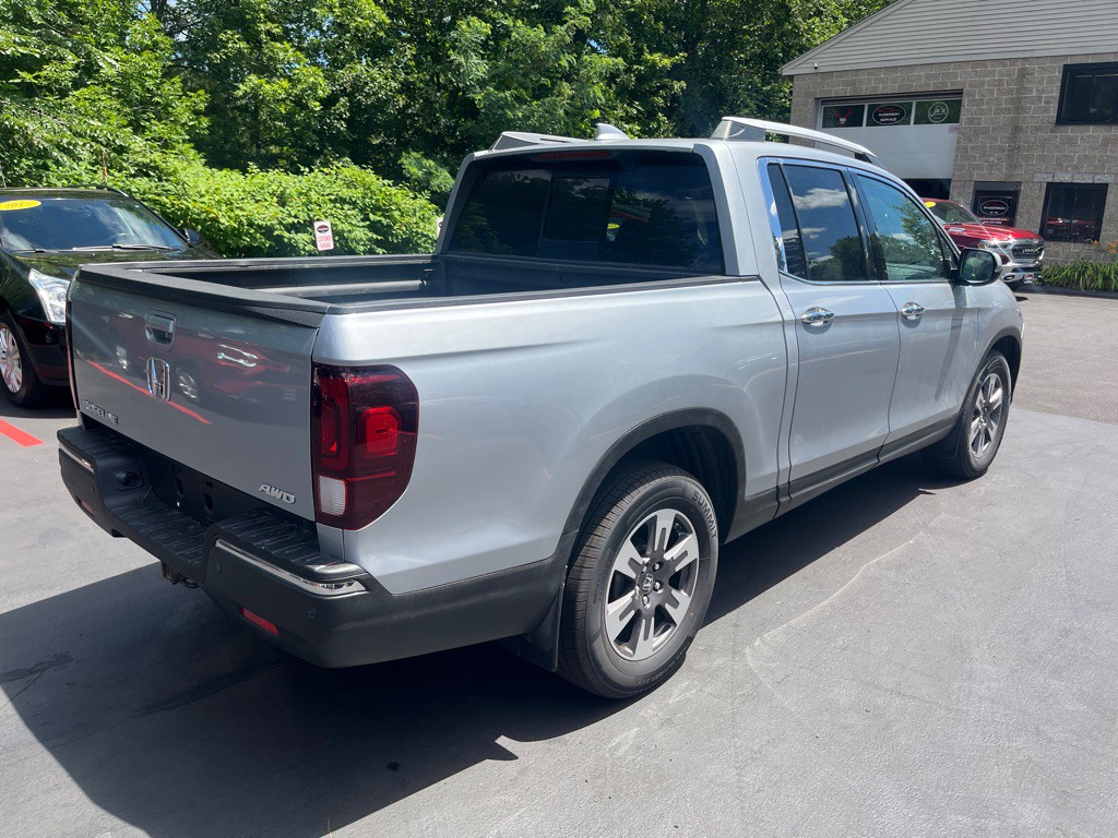 2017 Honda Ridgeline Image 8