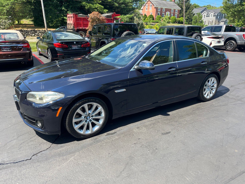2016 BMW 5 Series Image 1