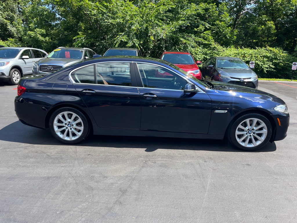 2016 BMW 5 Series Image 6