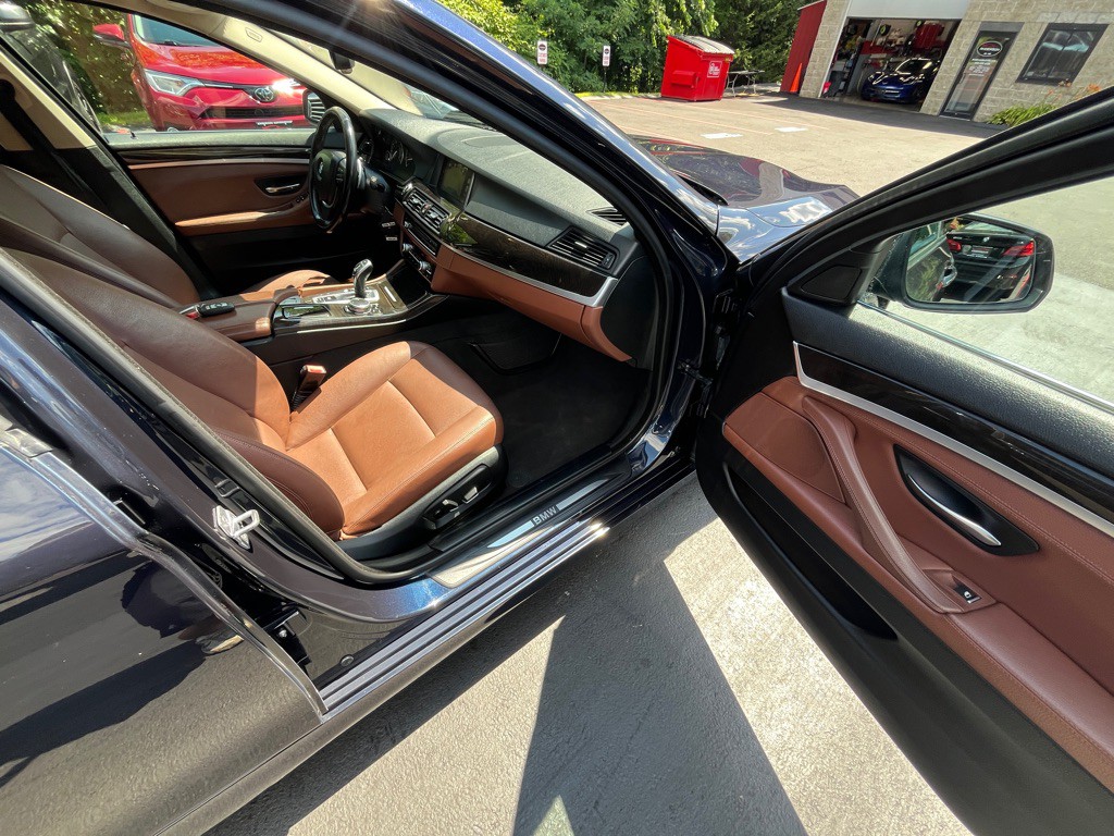 2016 BMW 5 Series Image 7