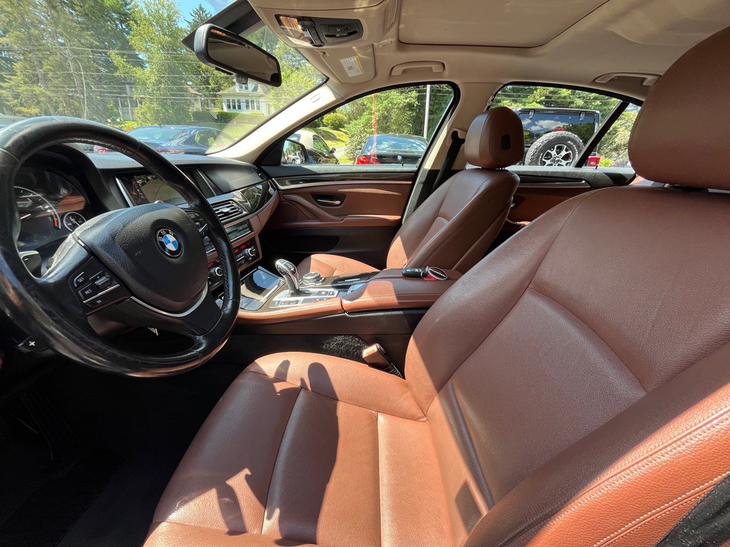 2016 BMW 5 Series Image 18