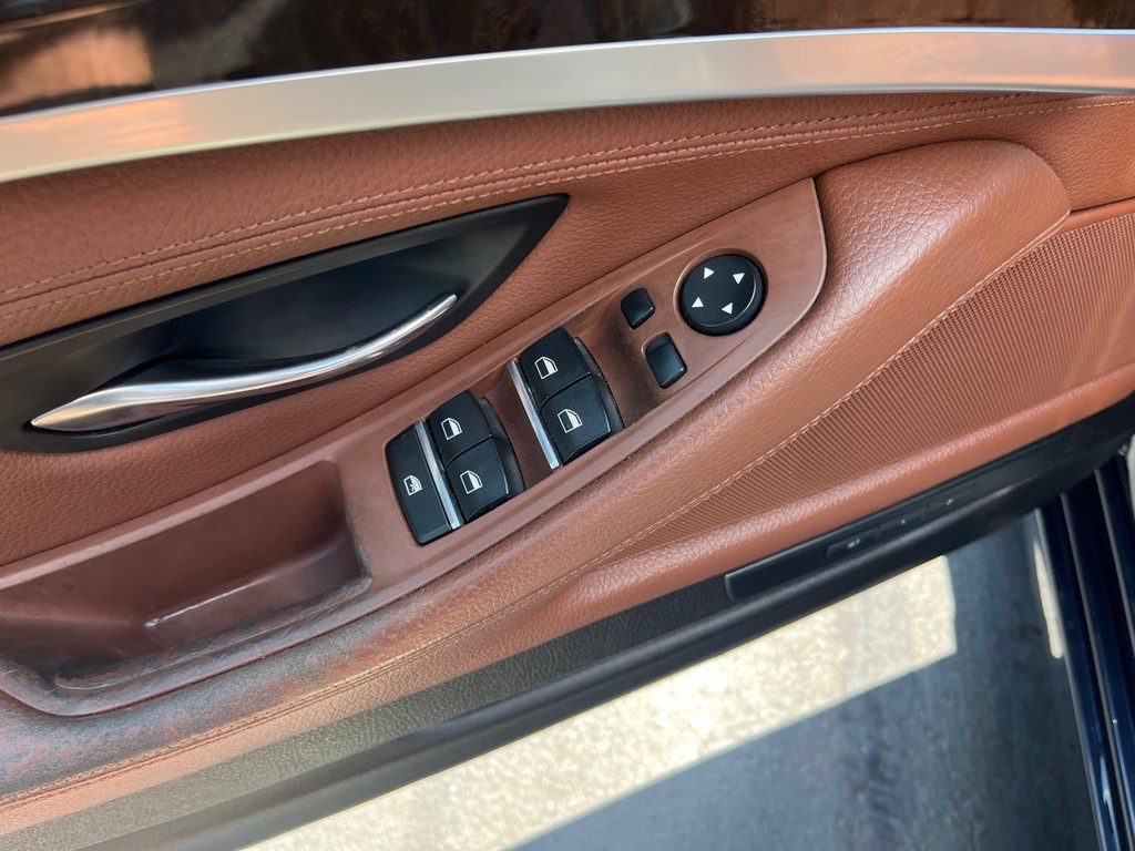 2016 BMW 5 Series Image 21