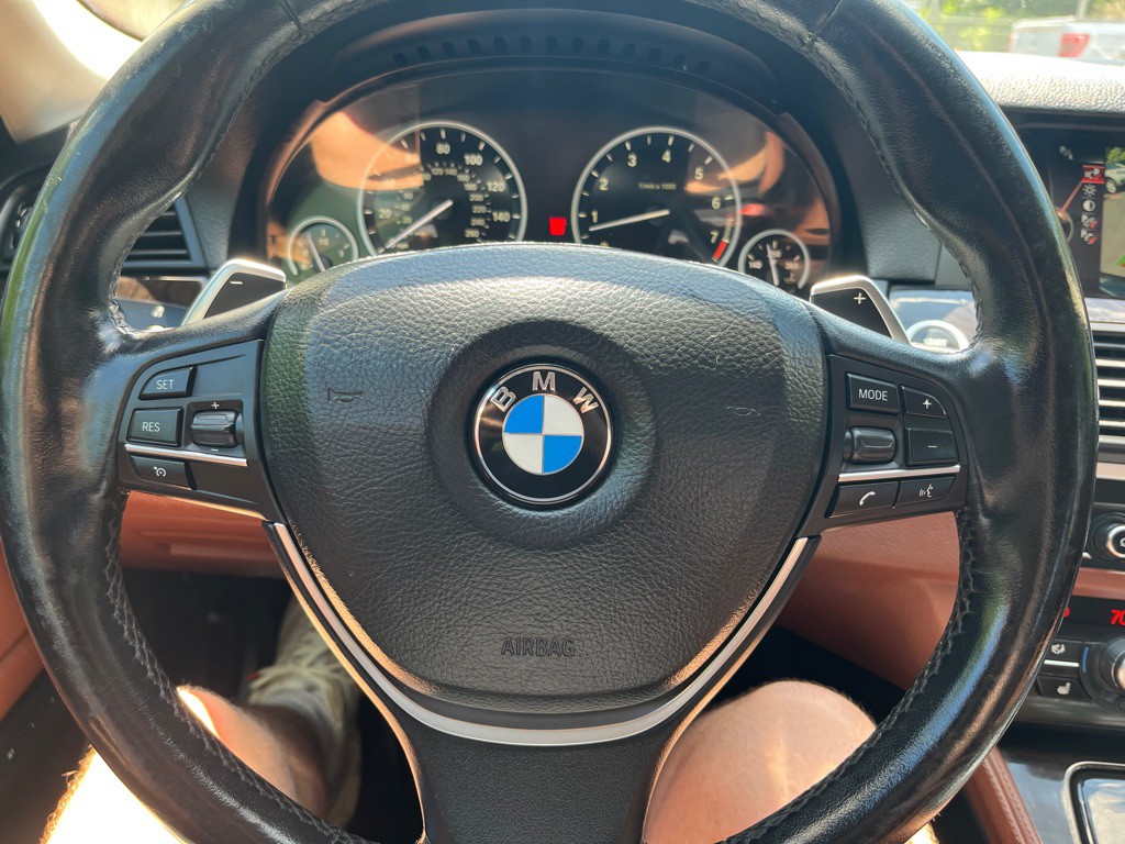 2016 BMW 5 Series Image 22