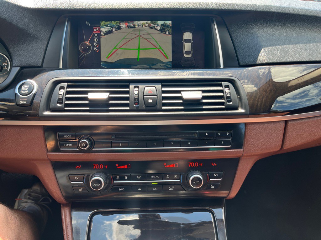 2016 BMW 5 Series Image 24