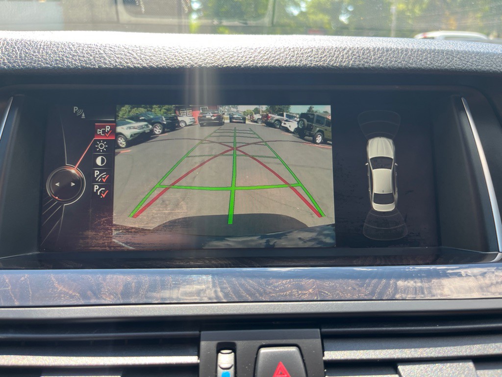 2016 BMW 5 Series Image 27