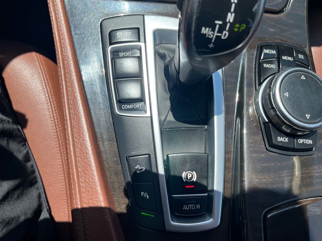 2016 BMW 5 Series Image 28