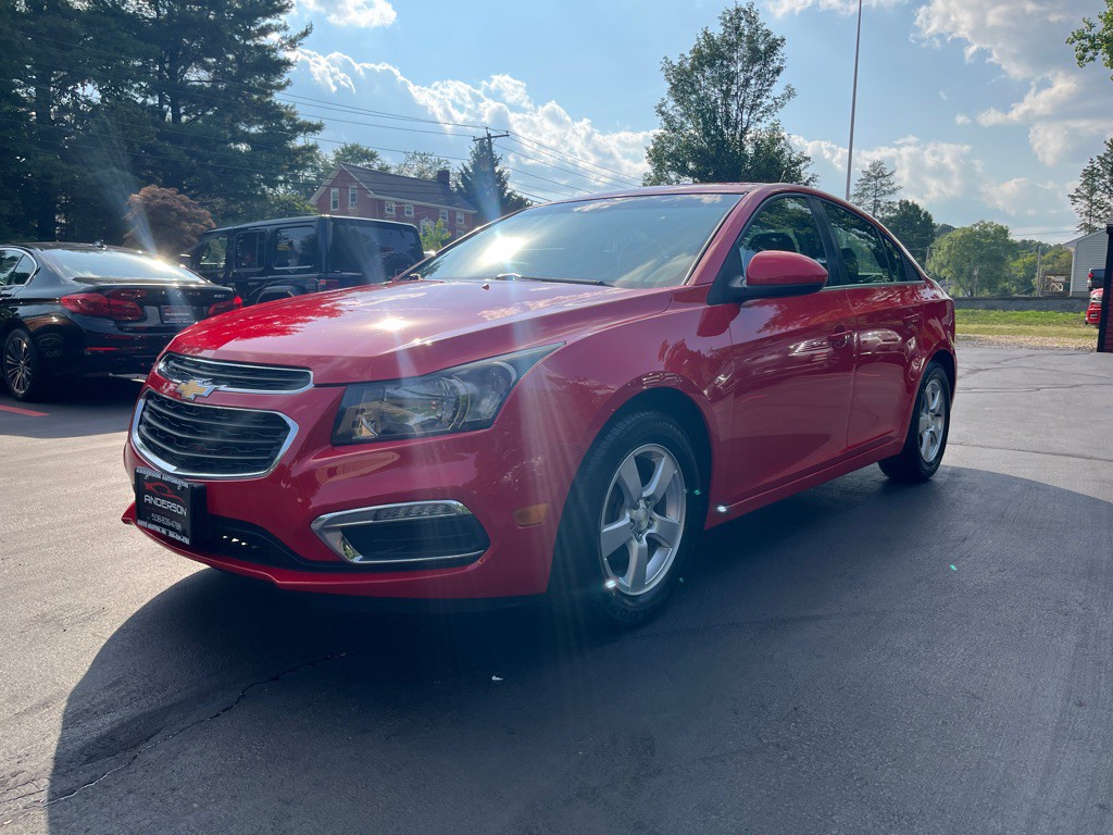 2016 Chevrolet Cruze Image 2