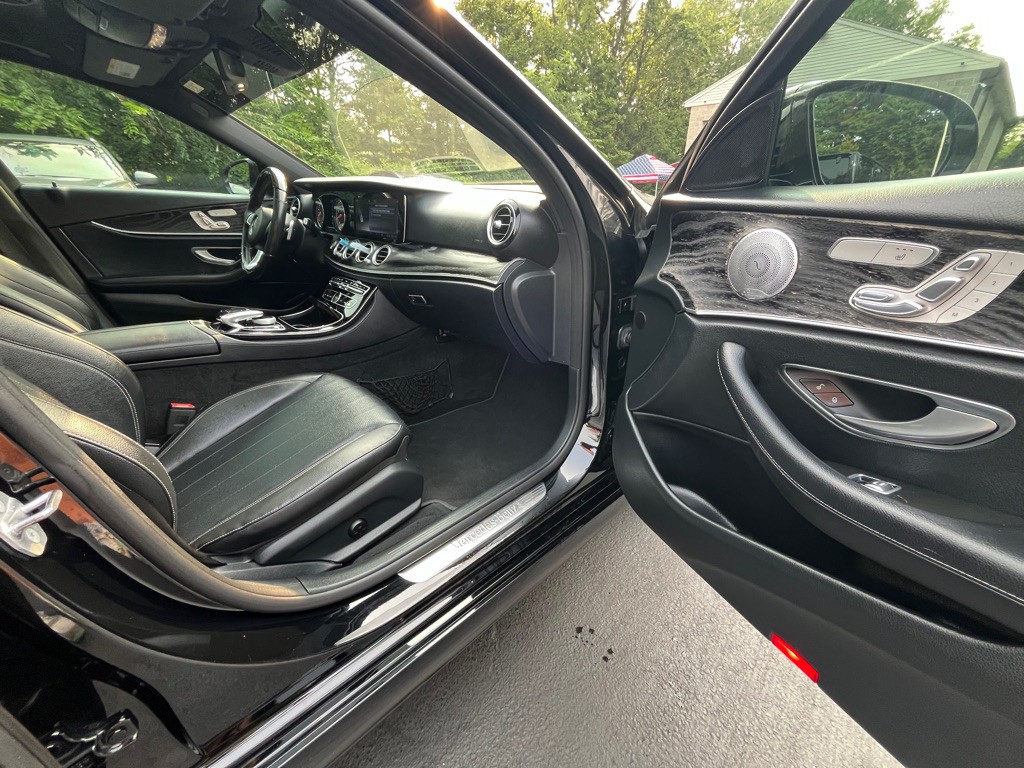 2017 Mercedes-Benz E-Class Image 7
