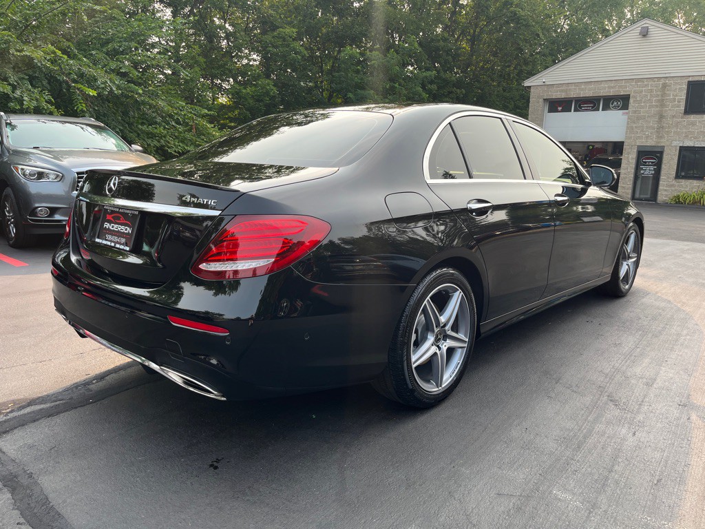 2017 Mercedes-Benz E-Class Image 9