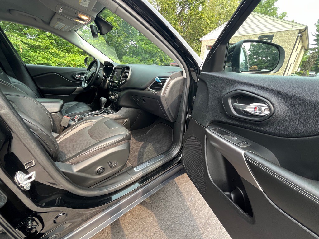 2020 Jeep Cherokee Image 6