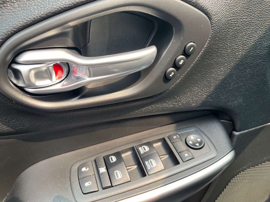 2020 Jeep Cherokee Image 20