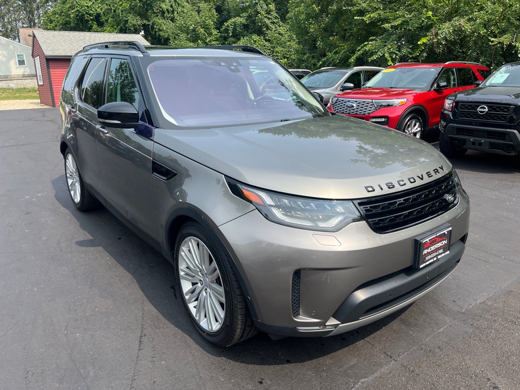 2017 Land Rover Discovery Image 5