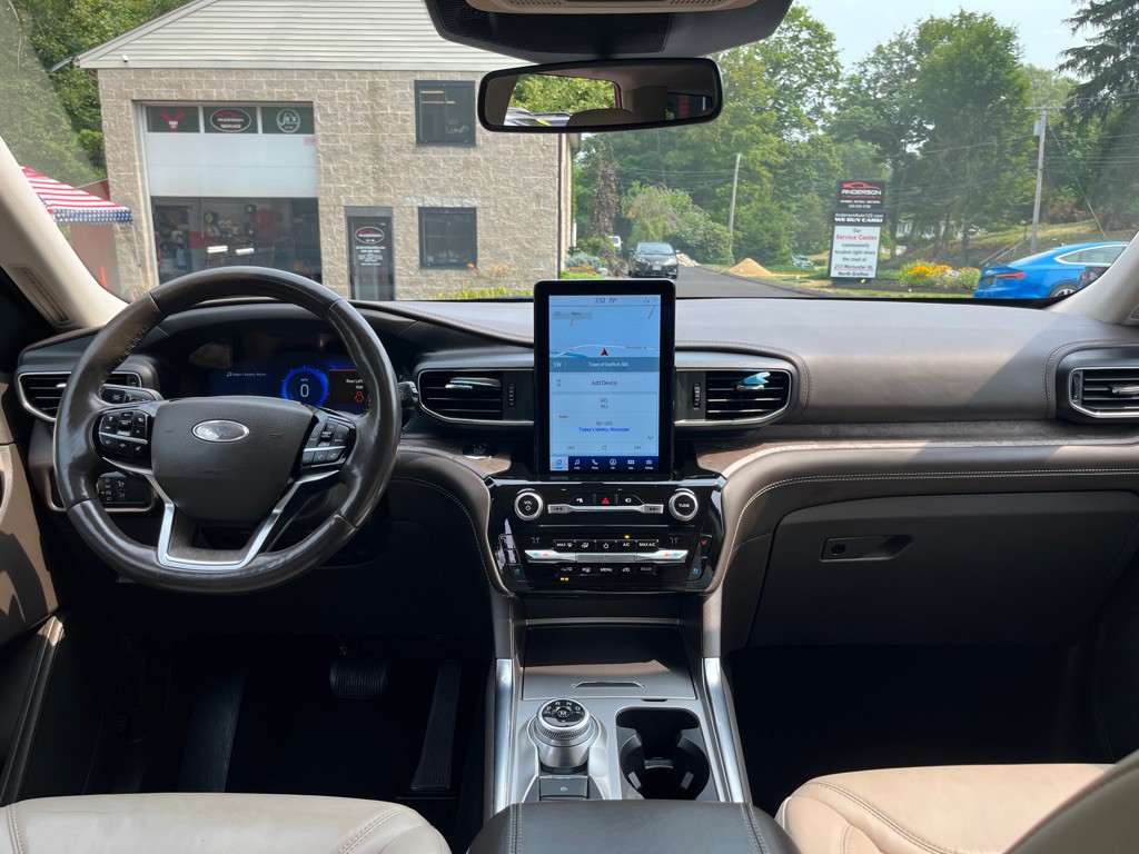2021 Ford Explorer Image 17
