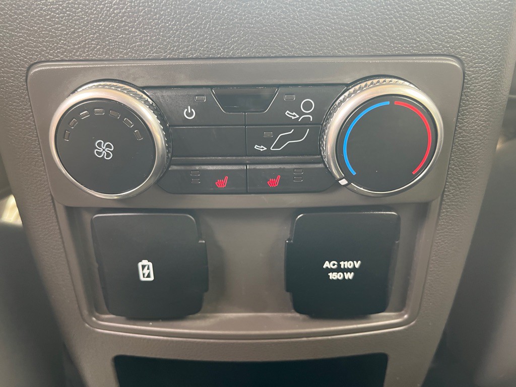 2021 Ford Explorer Image 18