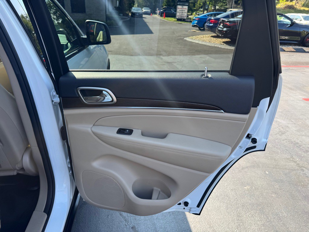2015 Jeep Grand Cherokee Image 11