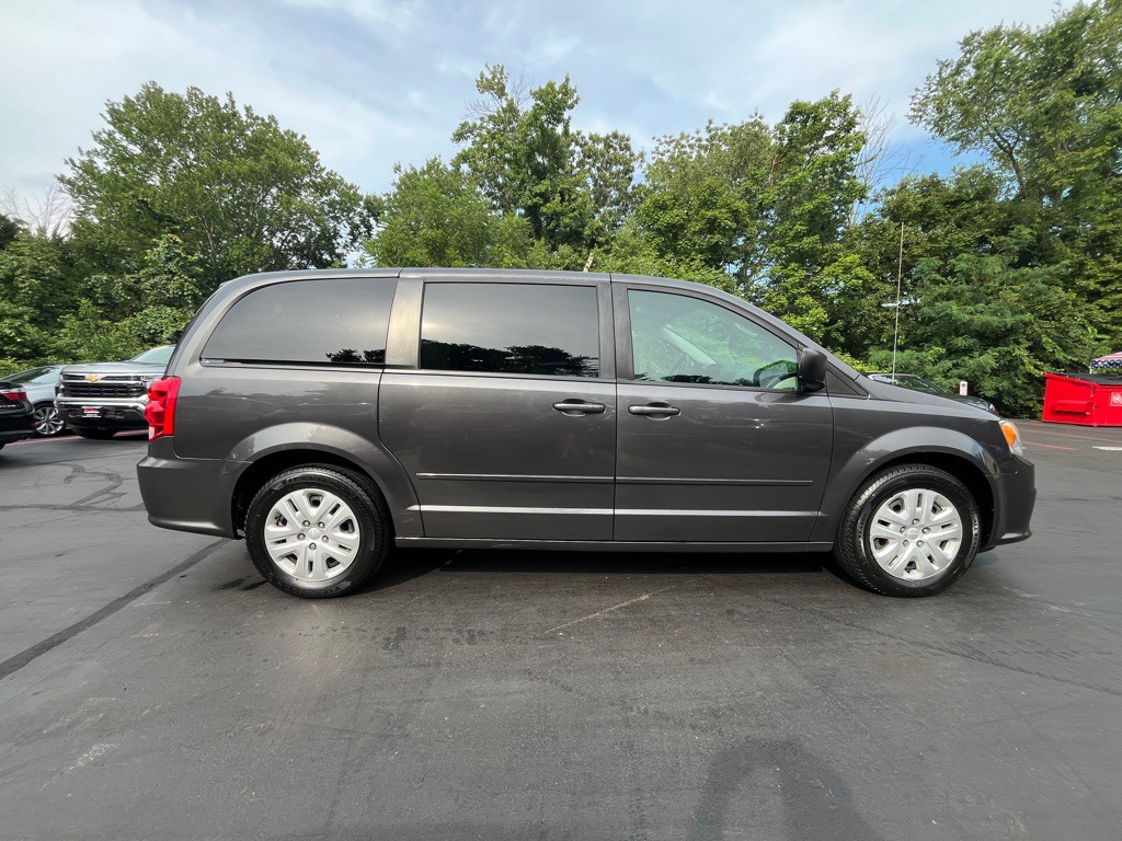 2017 Dodge Grand Caravan Image 5