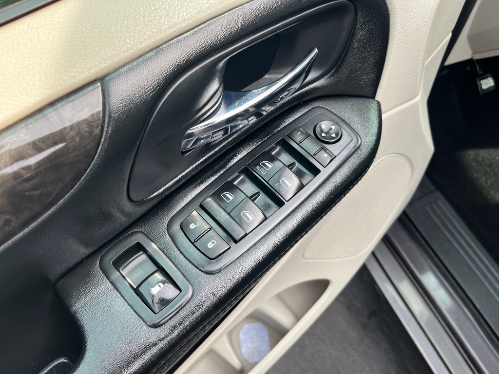 2017 Dodge Grand Caravan Image 19