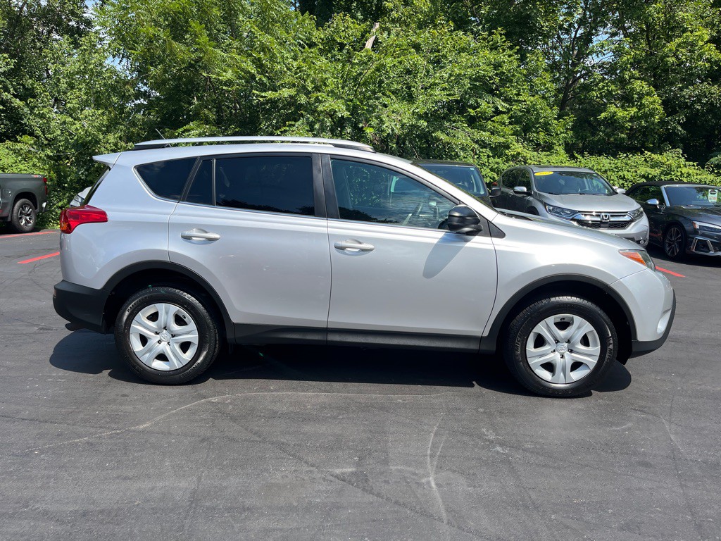 2015 Toyota Rav4 Image 6