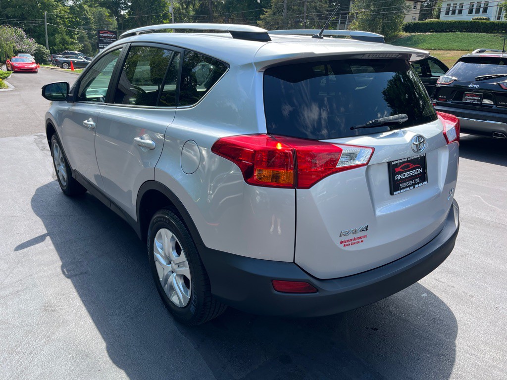 2015 Toyota Rav4 Image 12