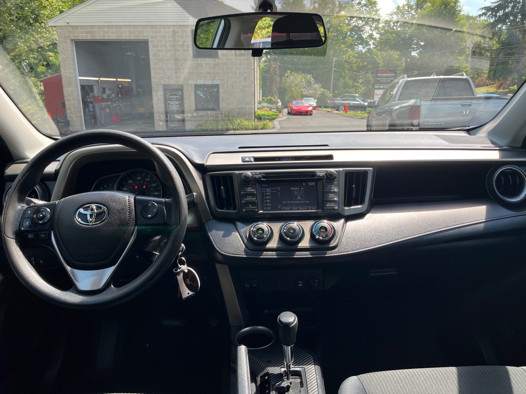 2015 Toyota Rav4 Image 15