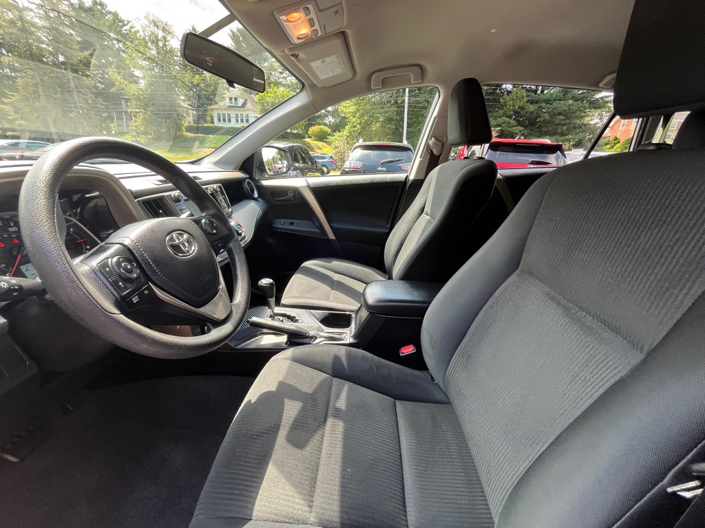 2015 Toyota Rav4 Image 16