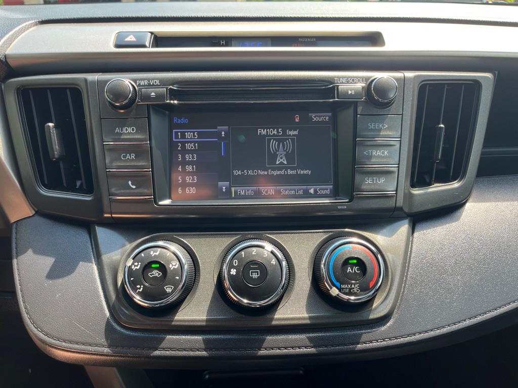 2015 Toyota Rav4 Image 21