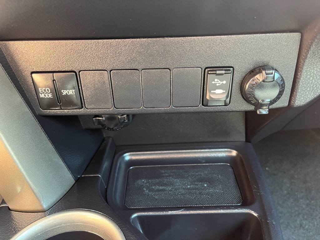 2015 Toyota Rav4 Image 23