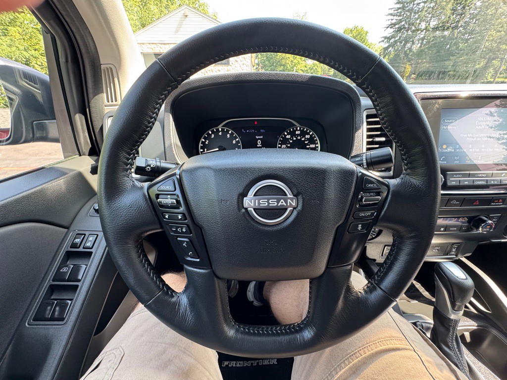 2024 Nissan Frontier Image 23