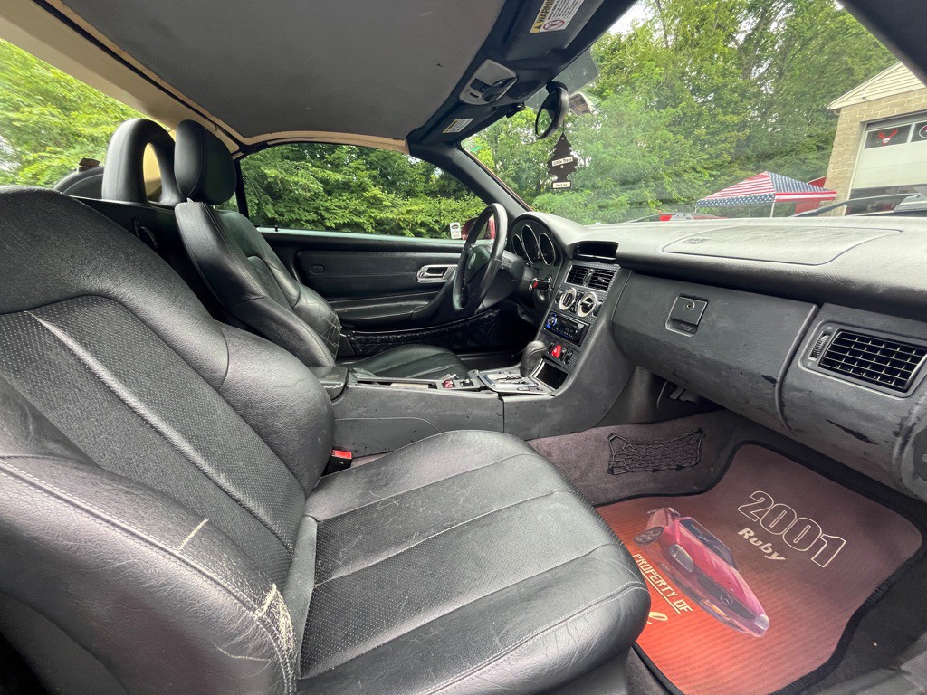2001 Mercedes-Benz SLK-Class Image 6