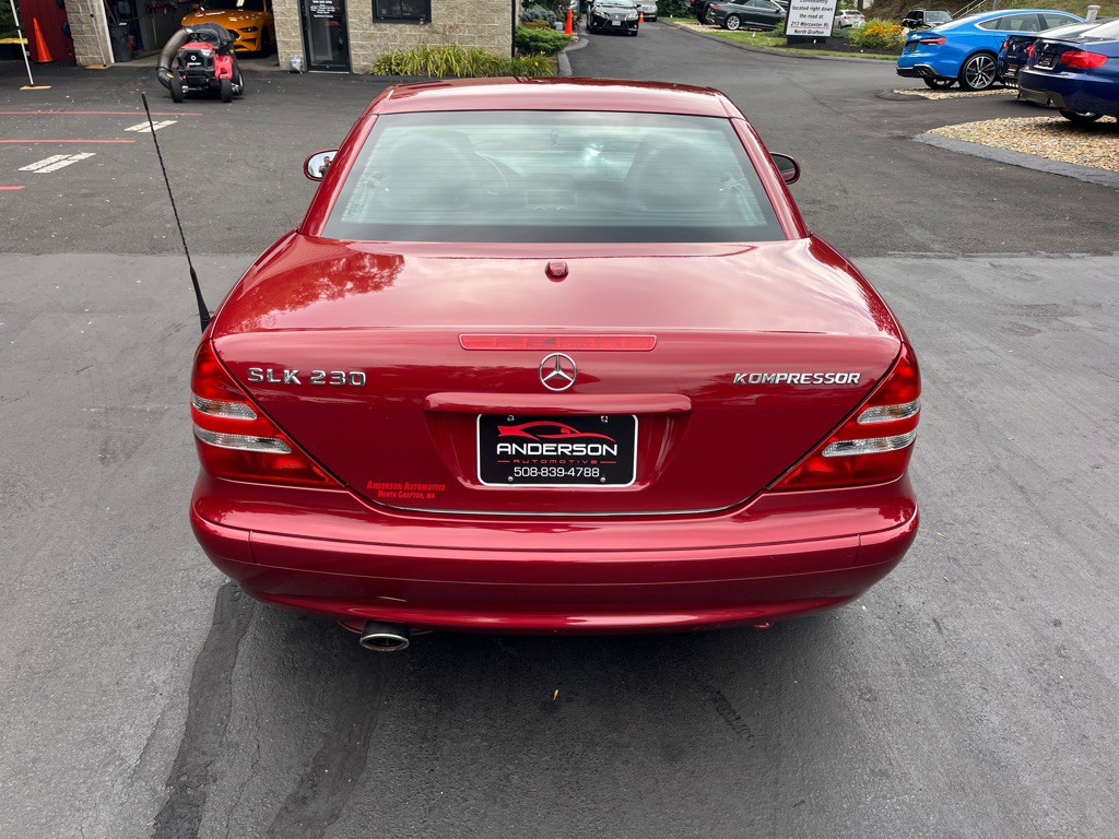 2001 Mercedes-Benz SLK-Class Image 8